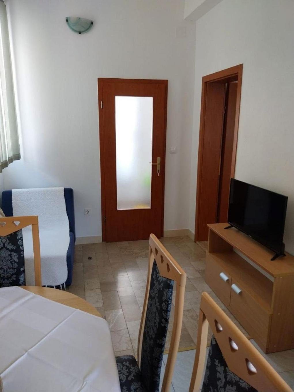 Apartments Josip Baška Voda エクステリア 写真
