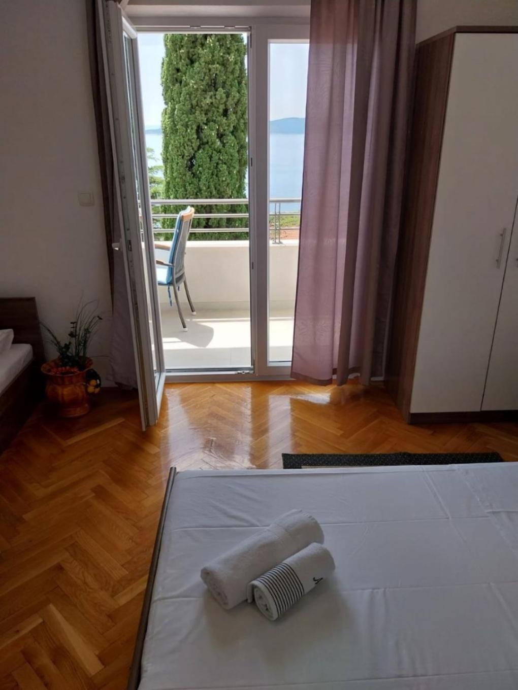 Apartments Josip Baška Voda エクステリア 写真