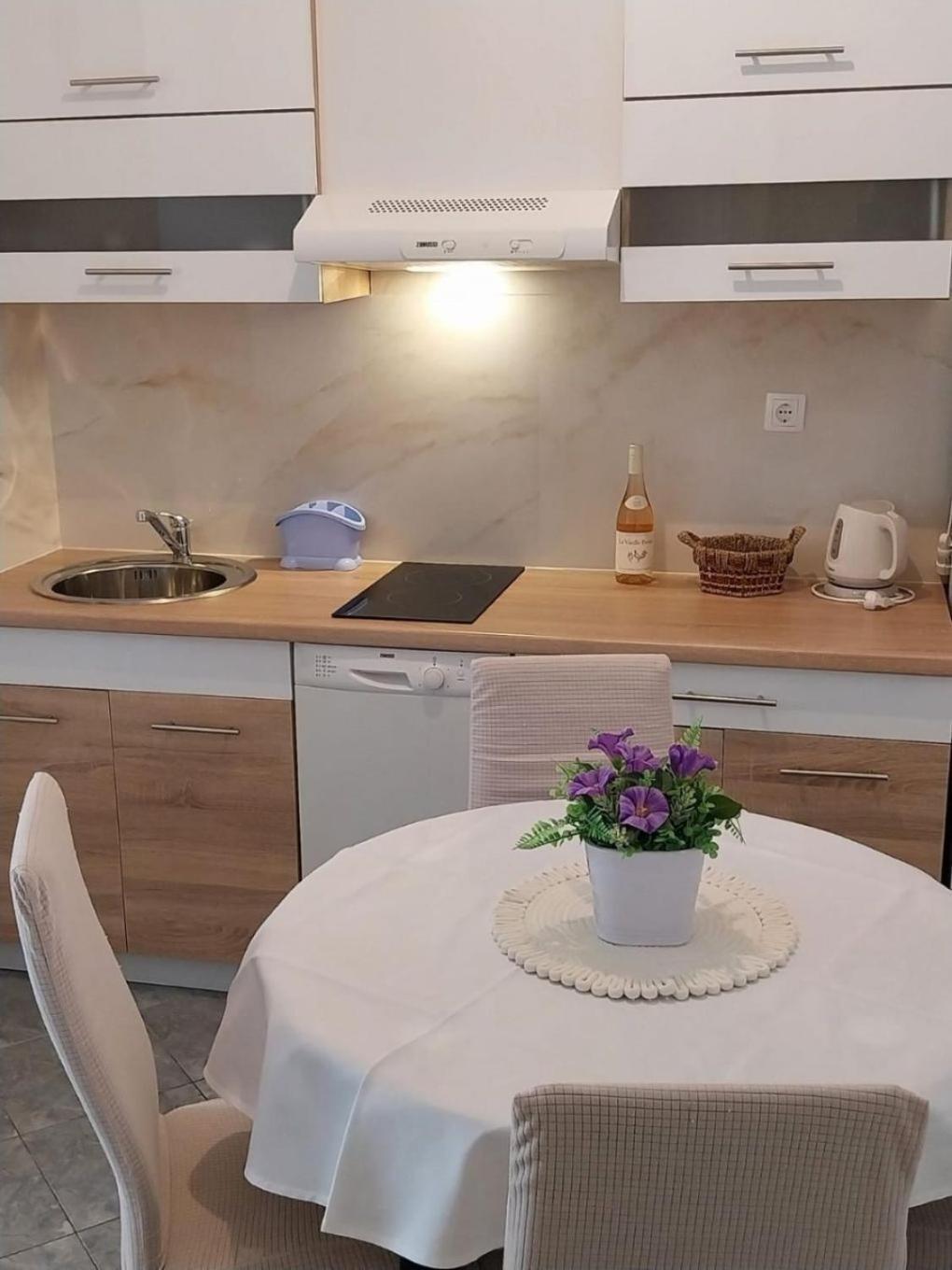 Apartments Josip Baška Voda エクステリア 写真