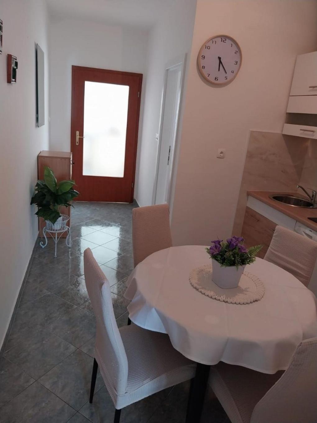 Apartments Josip Baška Voda エクステリア 写真