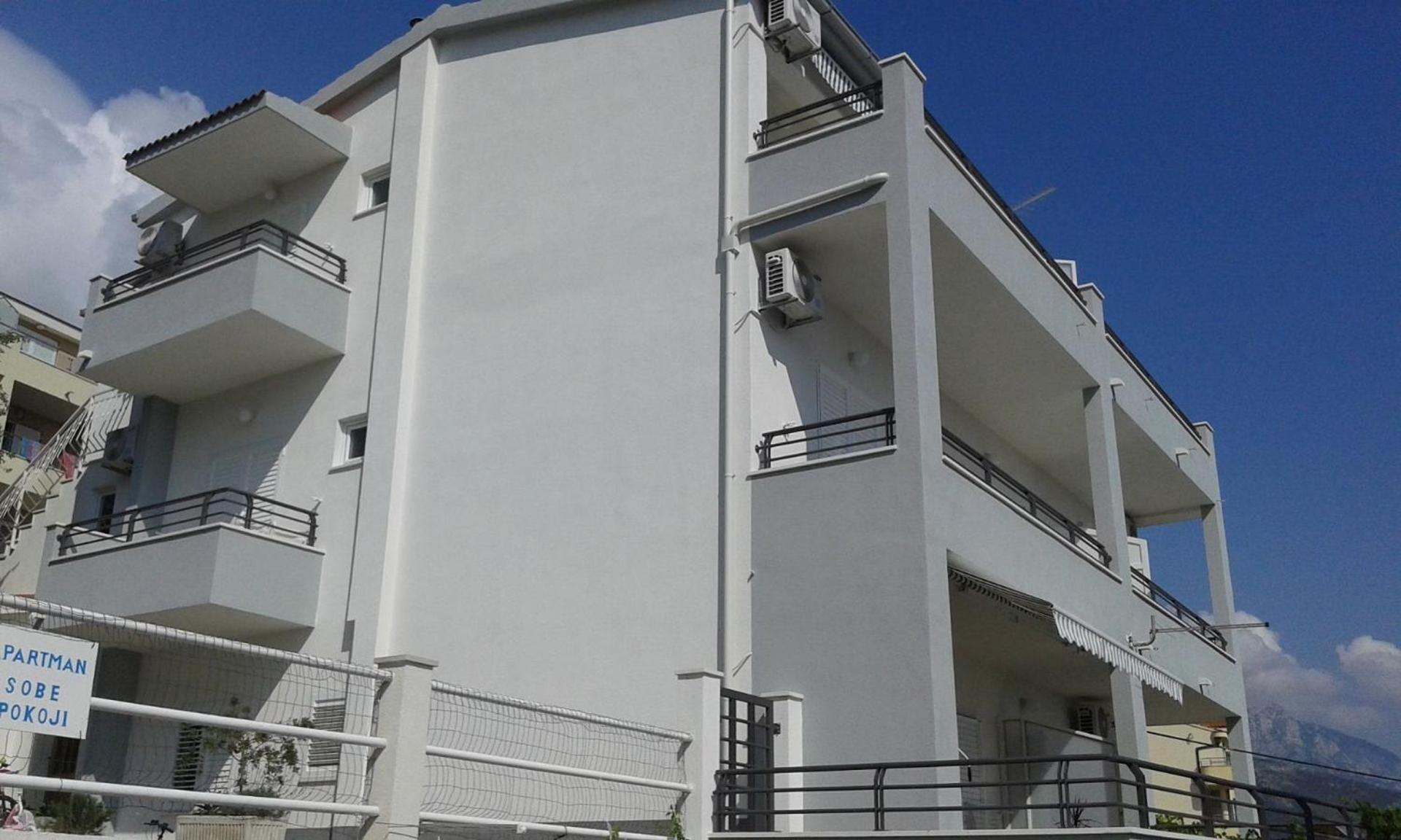 Apartments Josip Baška Voda エクステリア 写真